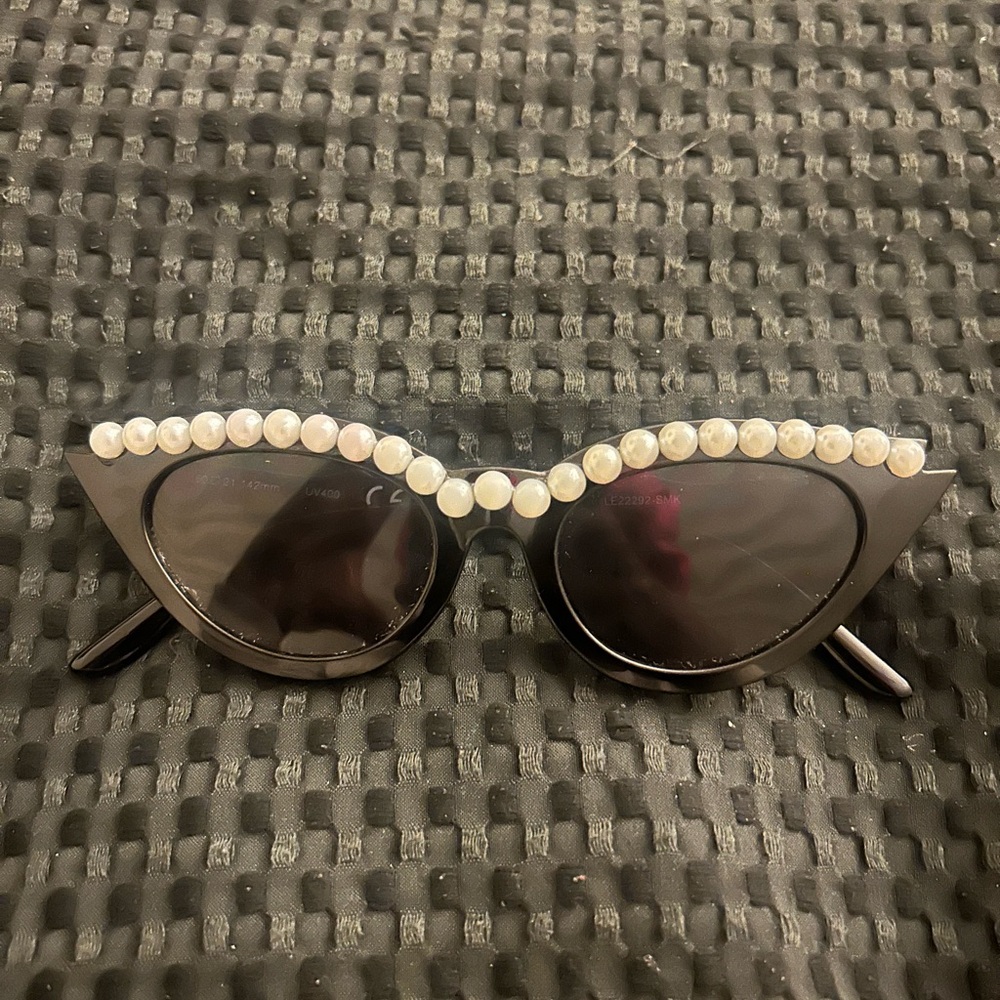 Black and White Cat-Eye Sunglasses with Pearl Embellishments